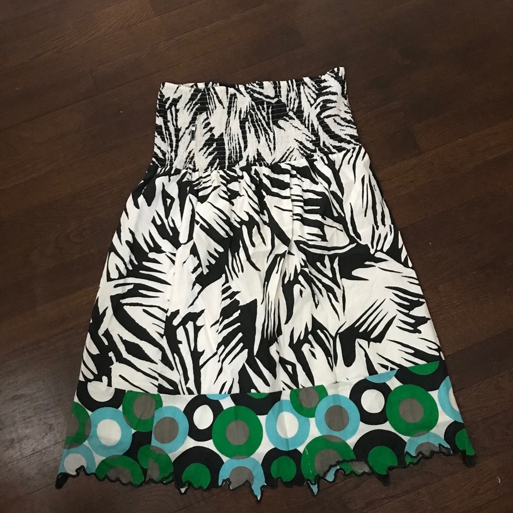 Beach Cover Up OS Perfect Condition. Dress/Skirt